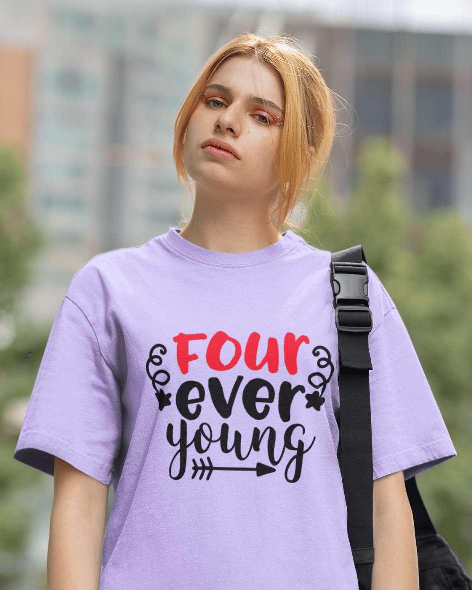 QUEENS ARE BORN IN JANUARY Premium Oversized T-Shirt(Lavender)