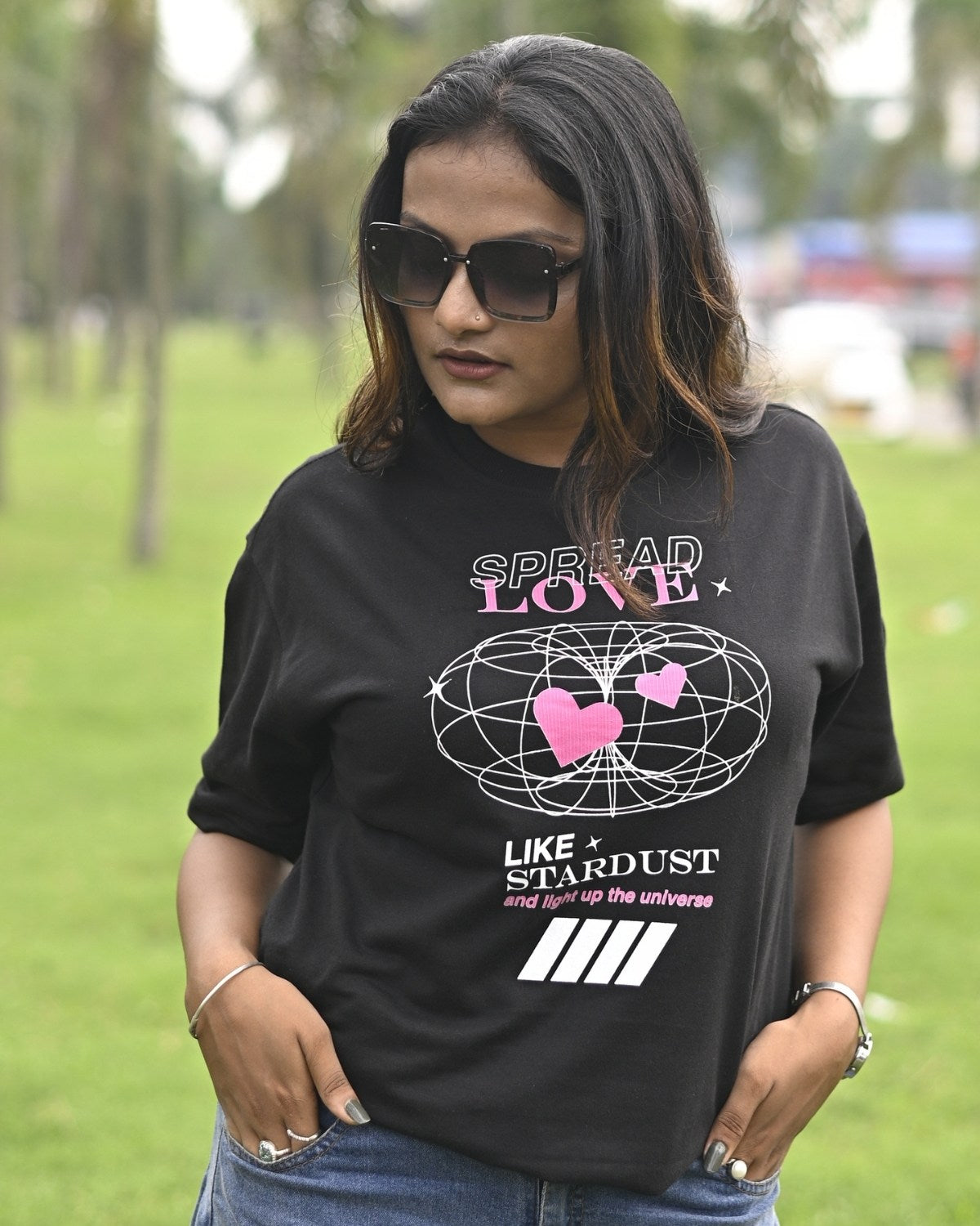 SPREAD LOVE LIKE STARDUST PREMIMUM Oversized Classic T-Shirt