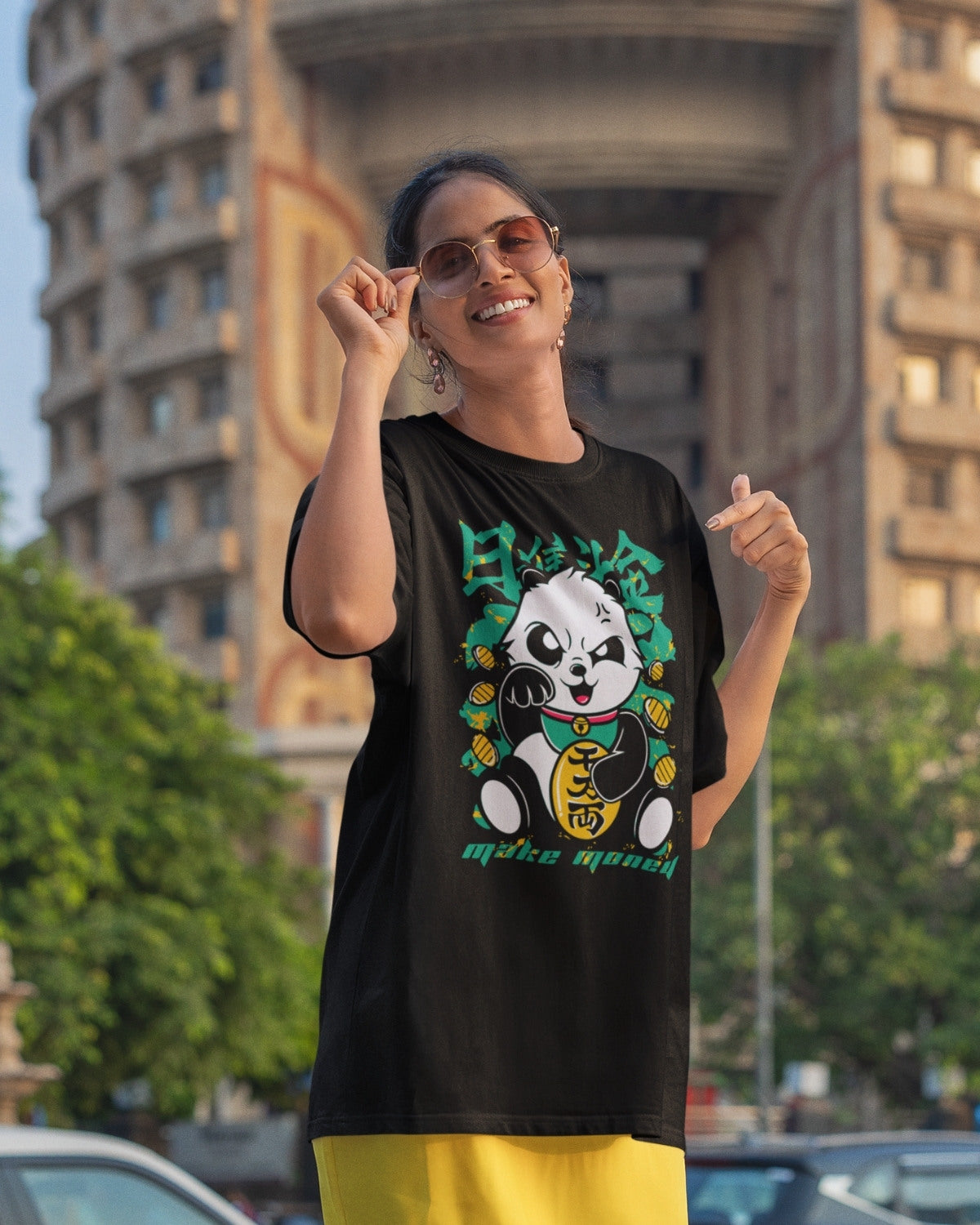 CHINESE PANDA PREMIUM Oversized Classic T-Shirt (BLACK)
